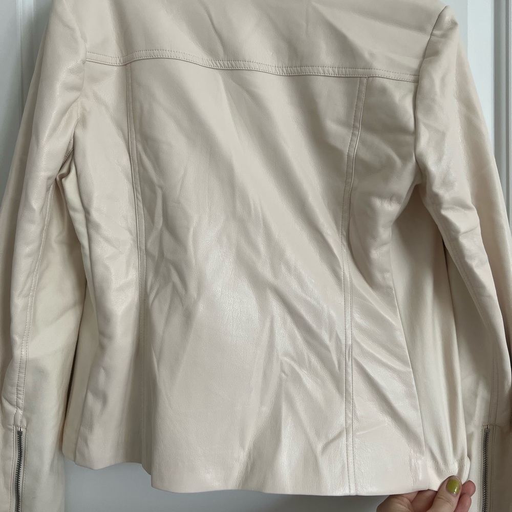 Cream jacket - Picture 2 of 5